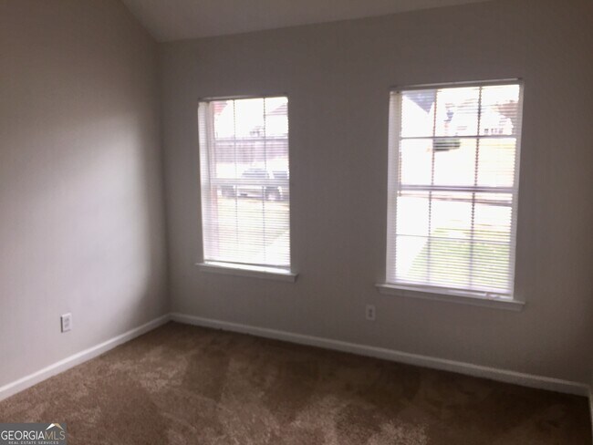Building Photo - 121 Meadow Creek Ct