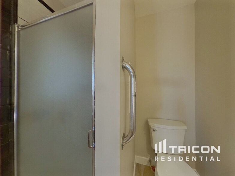 Building Photo - 3134 S Richfield St