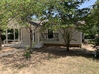 Building Photo - Remodeled 3 Bed 2 Bath Home!