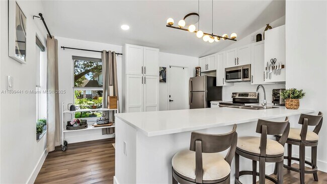 Building Photo - 651 Shiloh Terrace