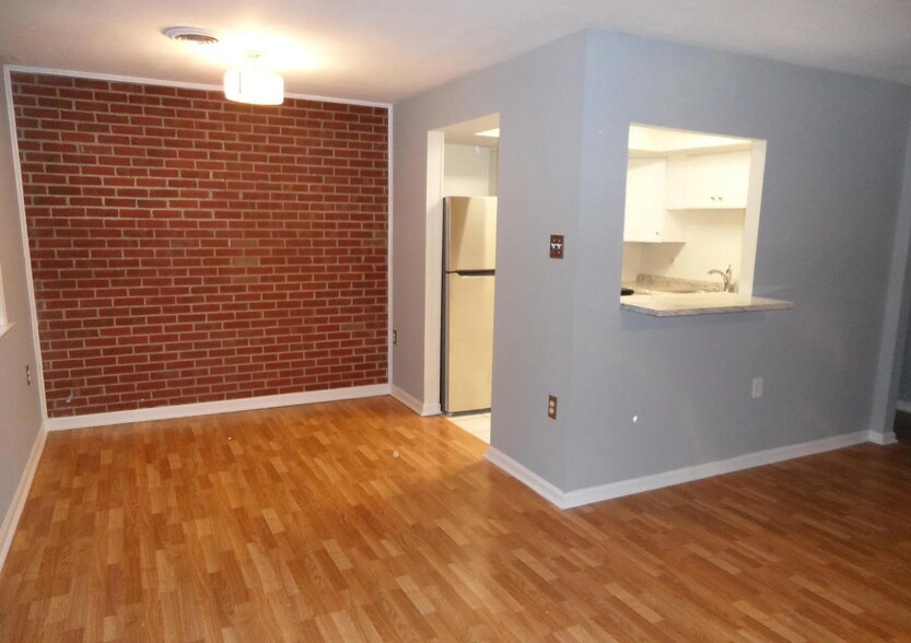Building Photo - 1814 Yardley Cmn