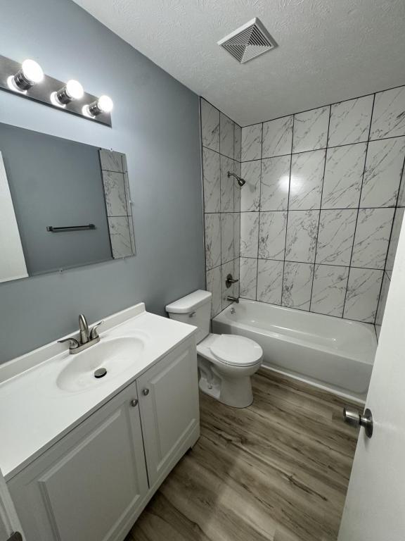 Building Photo - 54 Apple Ln