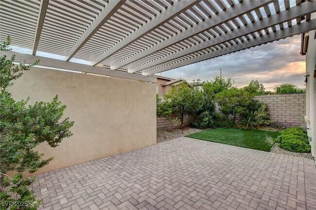 Building Photo - 12217 Nasino Ave