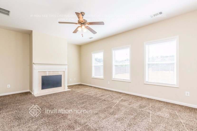 Building Photo - 75 Monarch Way