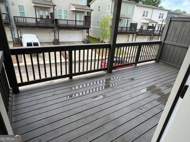Building Photo - 327 Maltibie Dr