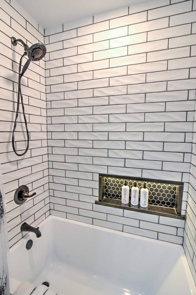 Building Photo - 201 Springdale Rd