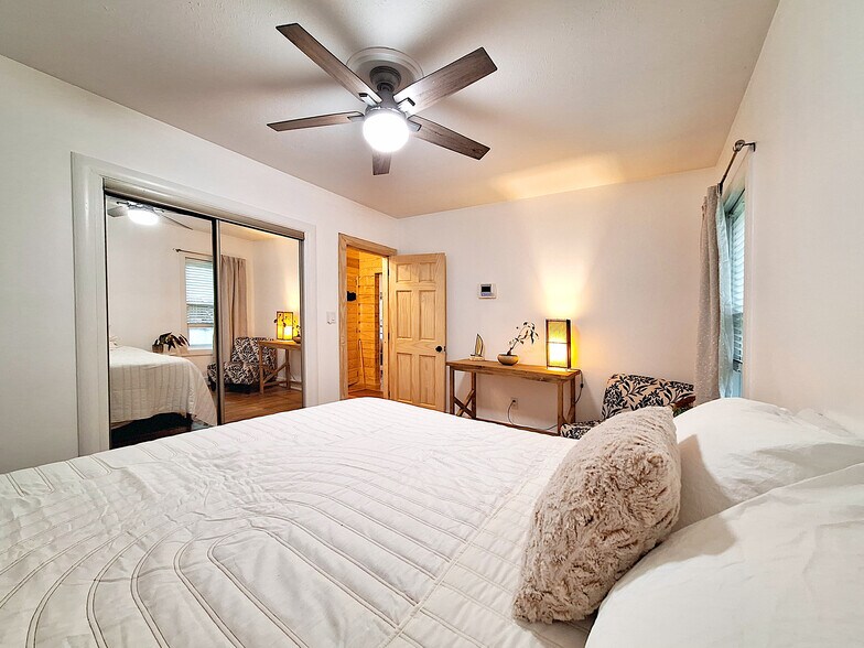 Building Photo - 4125 Peachtree Ave