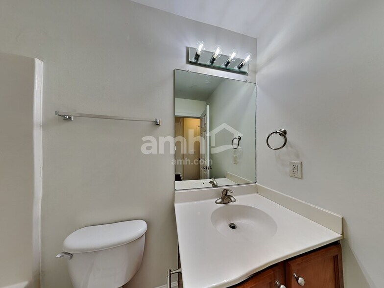 Building Photo - 5117 Oakhurst Park Ct