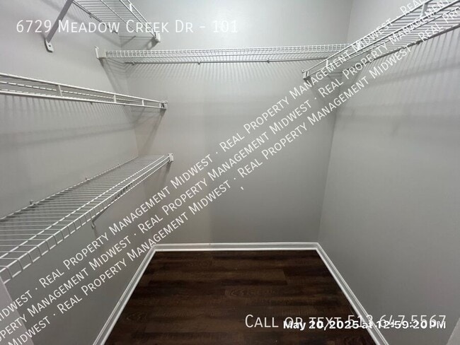 Building Photo - 6729 Meadow Creek Dr