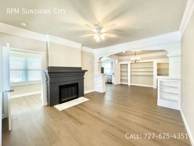 Building Photo - 7700 Boca Ciega Dr