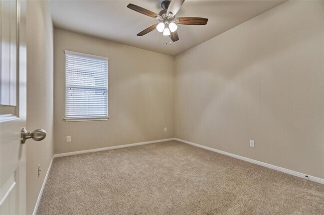 Building Photo - 106 Deer Crossing Ct