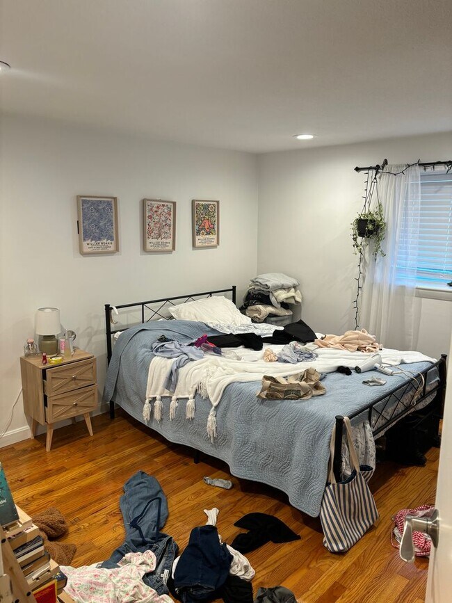 Building Photo - NO FEE ~ GREAT BRIGHTON 2 BED WITH PARKING AVAIL FOR RENT ~ CAT & SMALL DOG-FRIENDLY