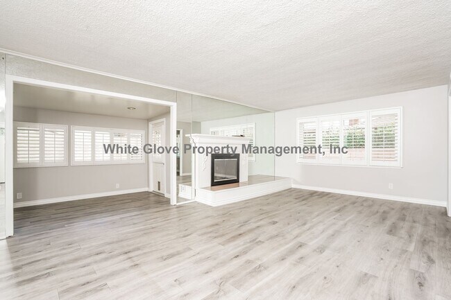 Building Photo - Beautiful 3 Bedroom Fullerton Home with Pool