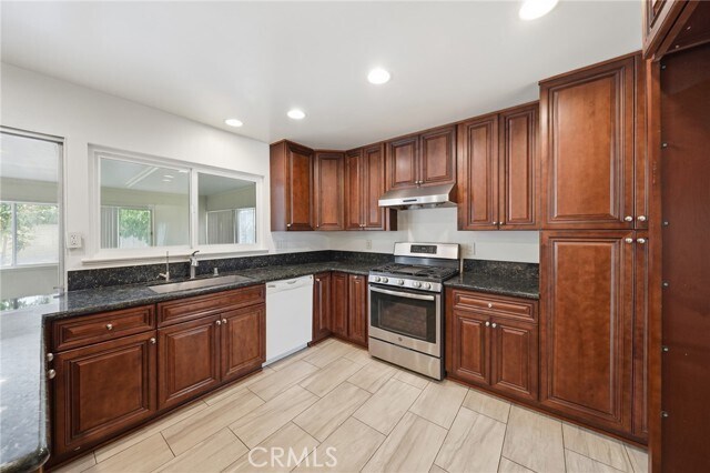 Building Photo - 17016 Leslie Ave