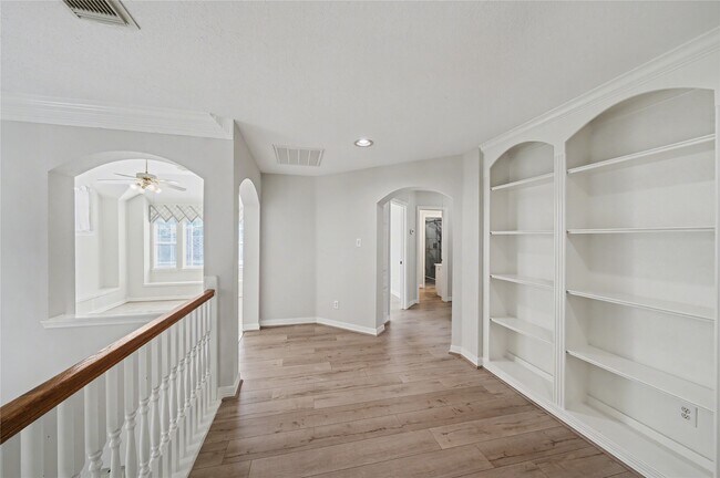 Building Photo - 5807 Bayberry Way