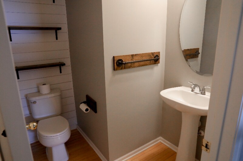 Building Photo - 8017 Stratford Cir S