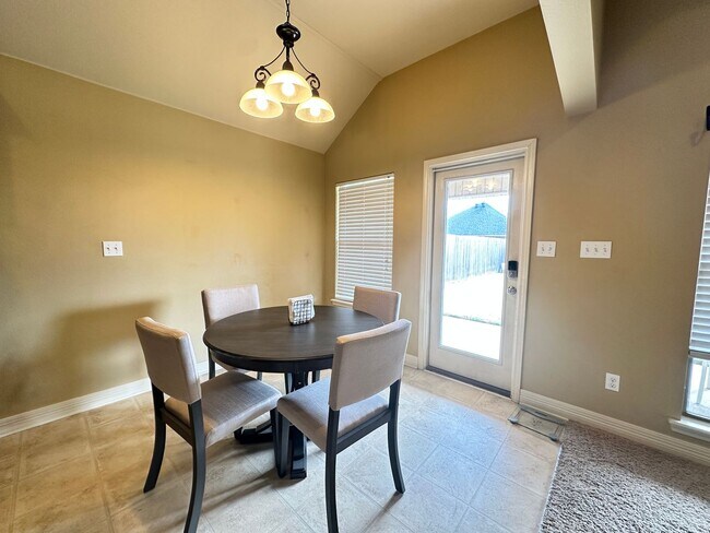 Building Photo - 3825 Pickering Pass Dr