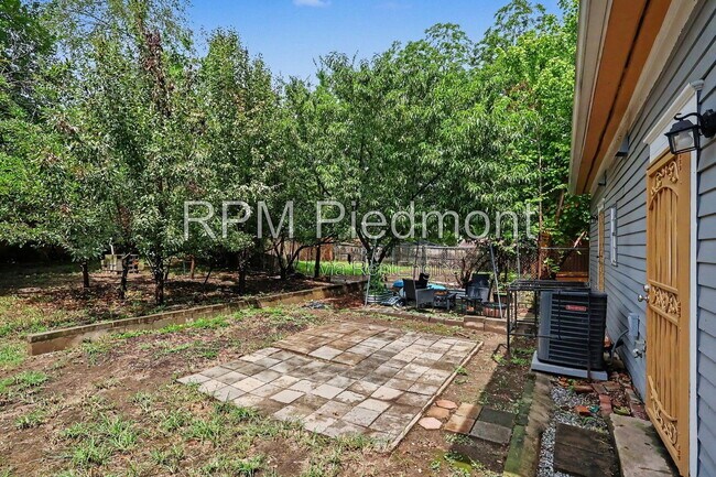 Building Photo - 931 Oglethorpe Ave SW