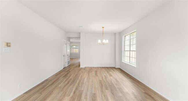 Building Photo - 412 Tamara Dr