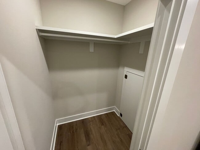 Building Photo - 2BD / 2BA FOR RENT