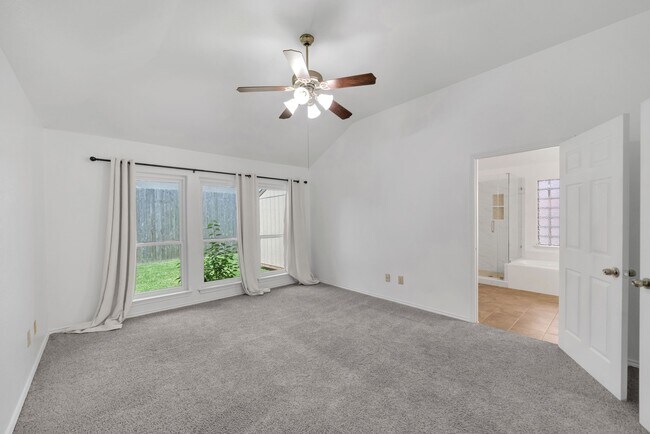 Building Photo - 28223 Fantail Dr