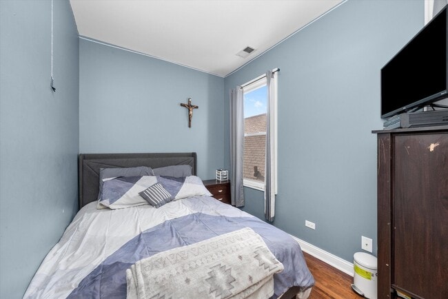 Building Photo - 5108 W 24th Pl