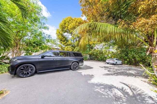 Building Photo - 3453 SW 23rd Terrace