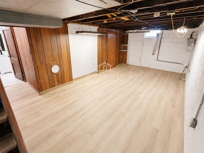 Building Photo - 1826 Hillside Terrace