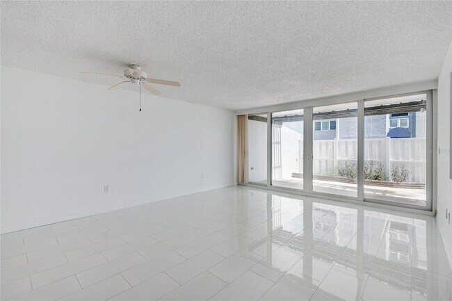Building Photo - 450 Treasure Island Causeway