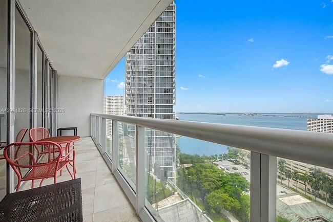 Building Photo - 485 Brickell Ave