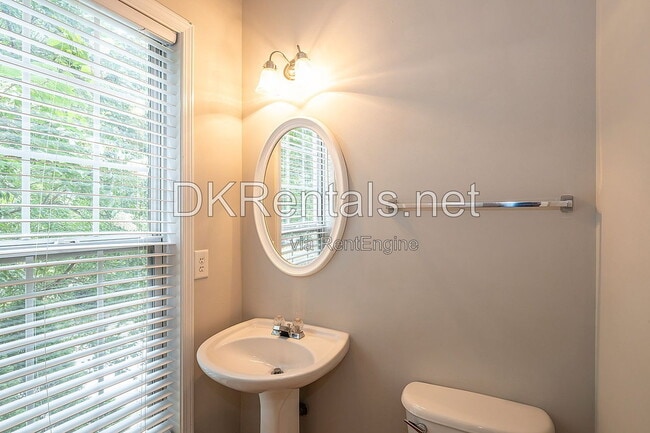 Building Photo - 2358 Towneview Ct SE