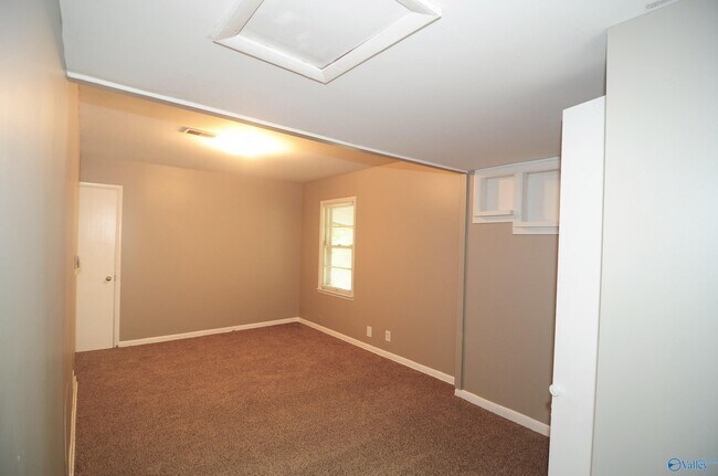 Building Photo - 4110 Broyles Ave SW