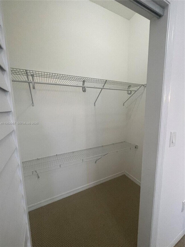 Building Photo - 3421 SW 25th St