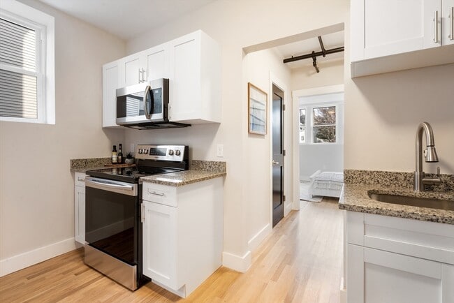 Building Photo - 40 Butler Rd