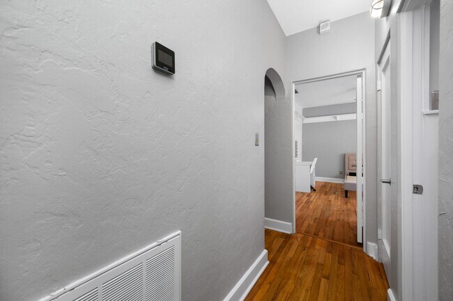 Building Photo - Historic Granada Terrace Home in St. Pete!!