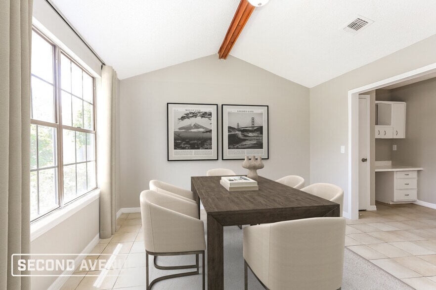 Building Photo - 8027 Sable Woods Dr N