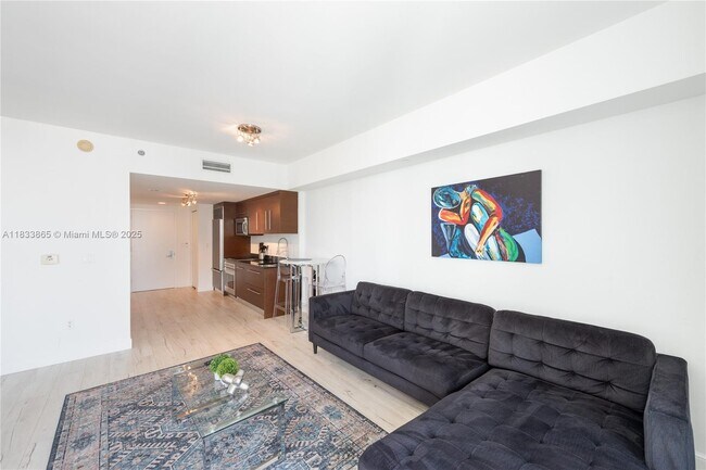 Building Photo - 465 Brickell Ave