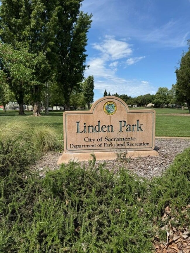 Building Photo - Gorgeous Natomas Condo
