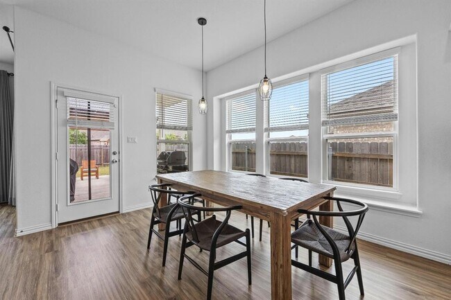 Building Photo - 166 Coronella Dr