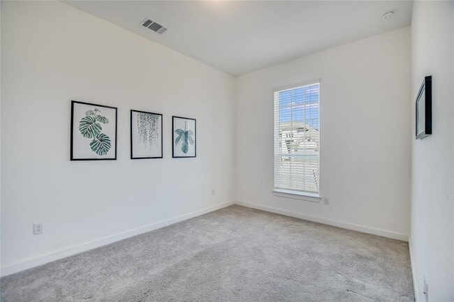 Building Photo - 498 Gamble Dr