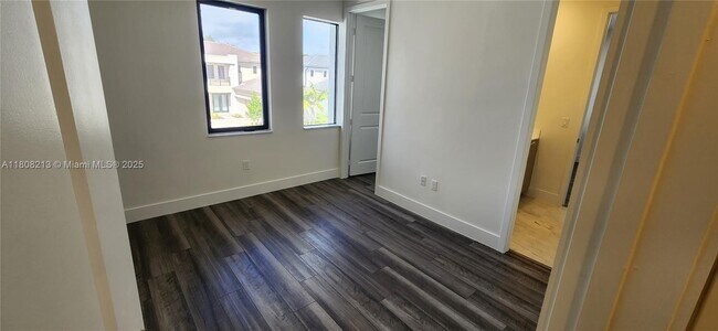 Building Photo - 8314 SW 120th Ter