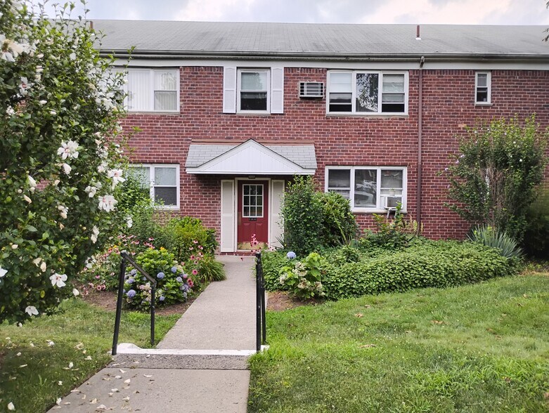 Building Photo - 245 Passaic Ave