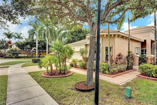 Building Photo - 5818 NW 119th Dr