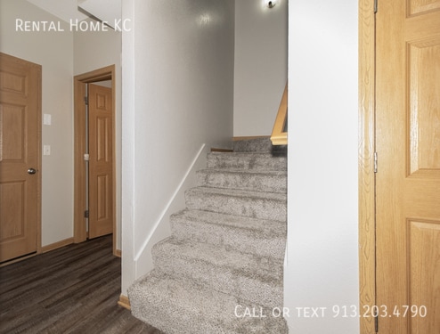 Building Photo - 830 S Woodson Ct