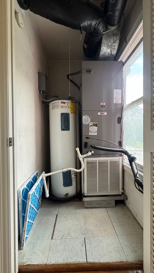 Building Photo - 911 Campbell Ave SW