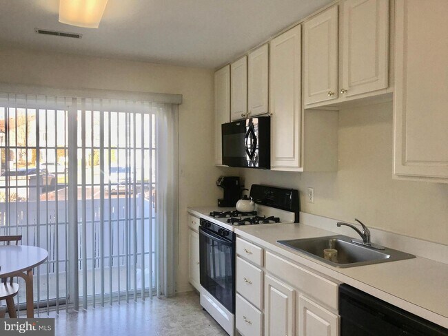 Building Photo - 2604 Delancey Way