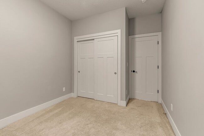 Building Photo - 7898 SW Capitol Hill Rd