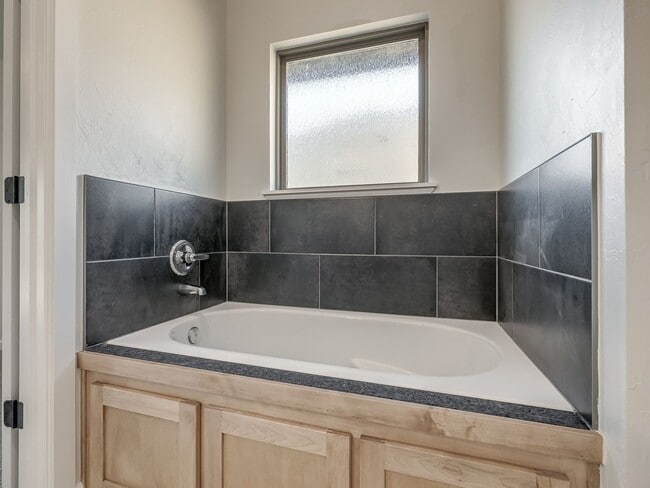 Building Photo - New Home in Azalea Farms!