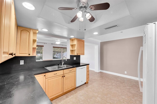 Building Photo - 7255 NW 8th Ct