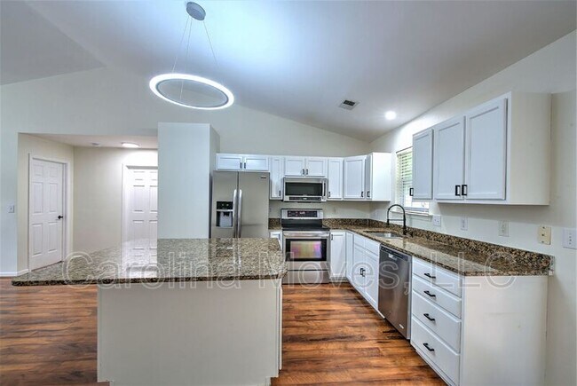 Building Photo - 406 Crescentwood Ct